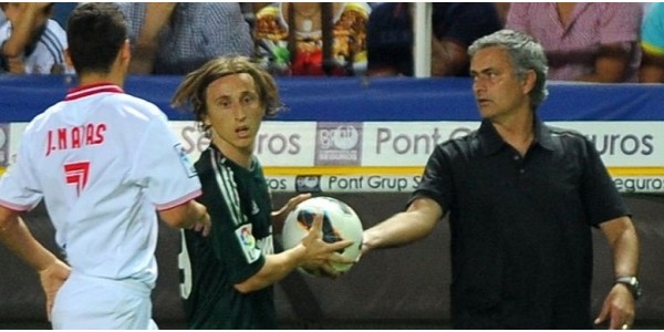 Luka Modrić está grato por ter conhecido José Mourinho na sua carreira Luka Modrić está grato por ter conhecido José Mourinho na sua carreira